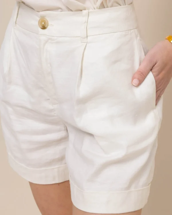 Southern Tide Jacey Twill Short< Shop Gift Guide